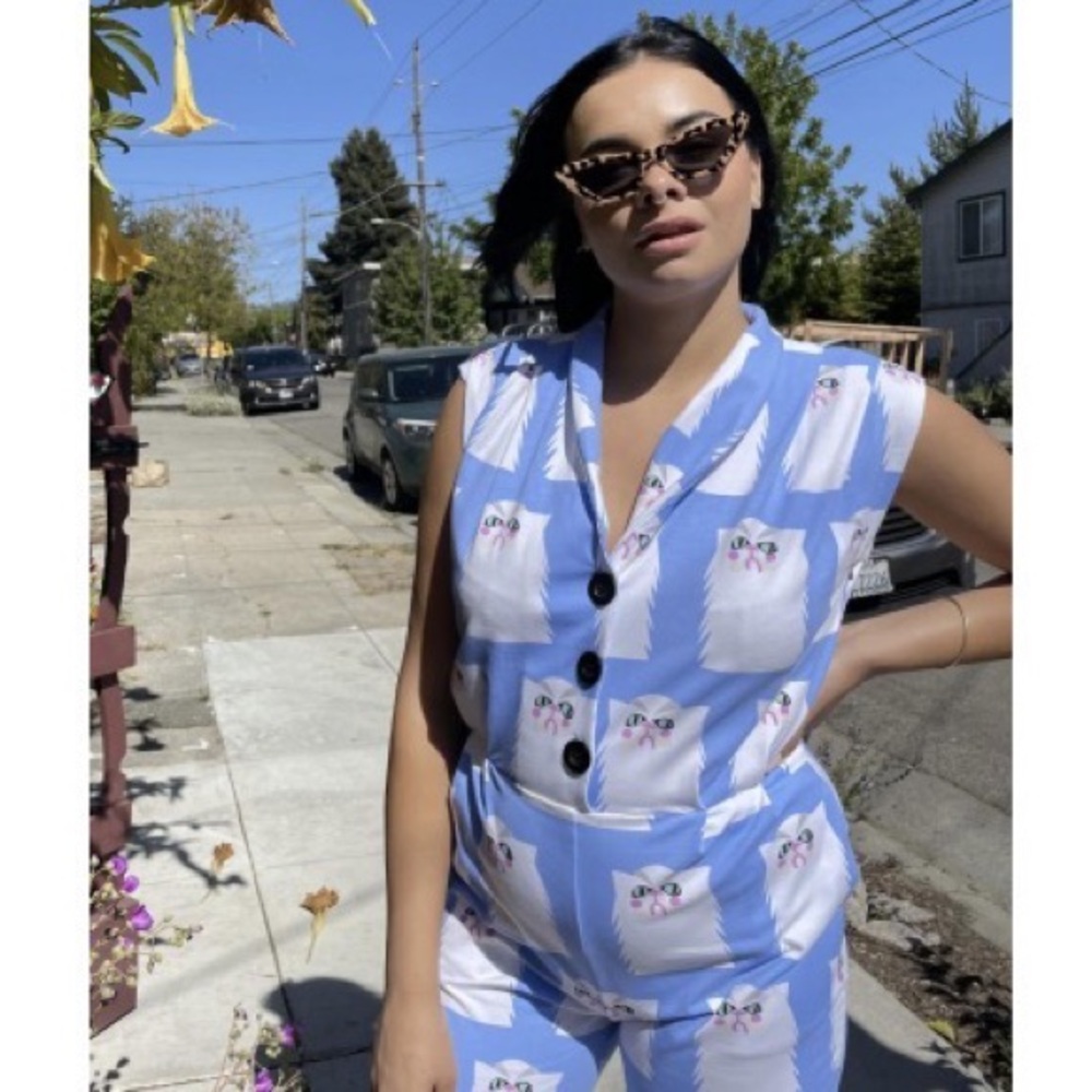 SOLD Nooworks Grumpy Cat Magic Suit jumpsuit in size medium, NWT!